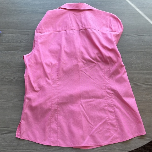 Foxcroft 3/4 sleeve button up - Picture 2 of 3